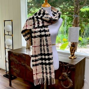BURBERRY wool/cashmere scarf